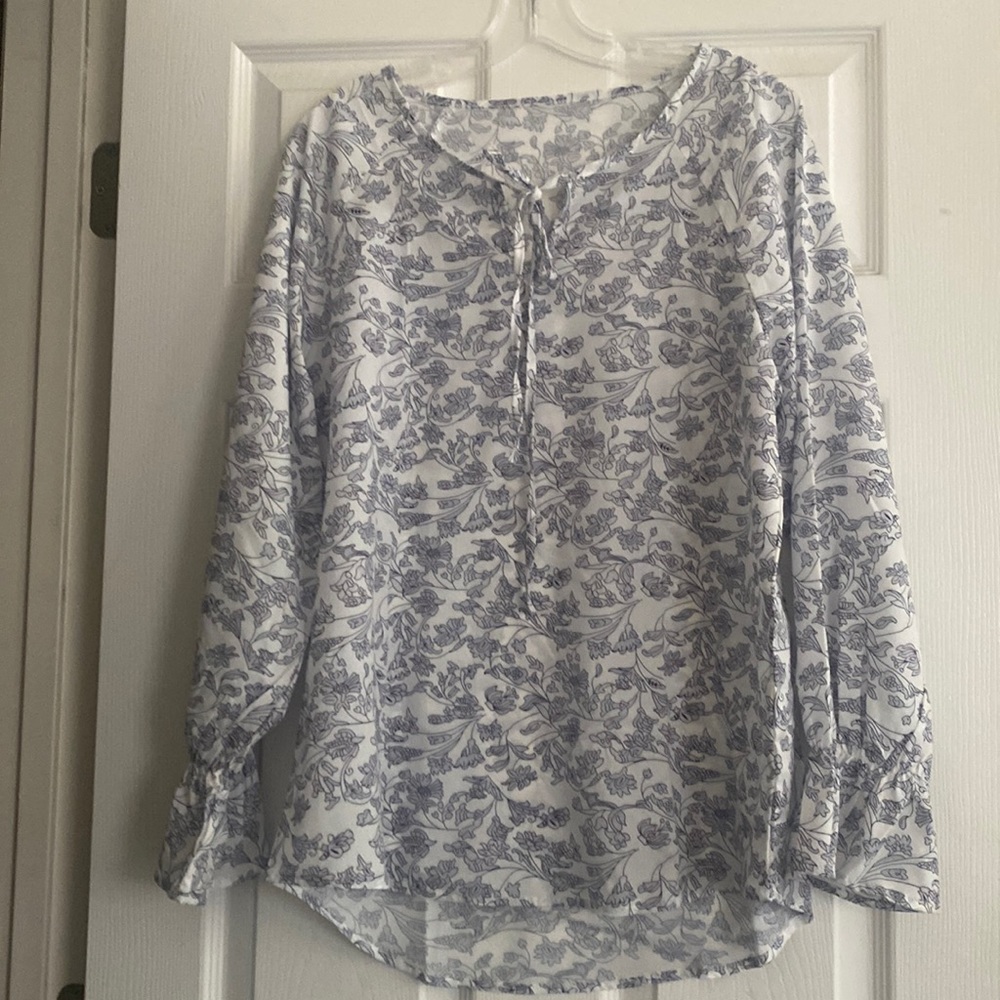 New Floral Boho Style Blouse new without tags
